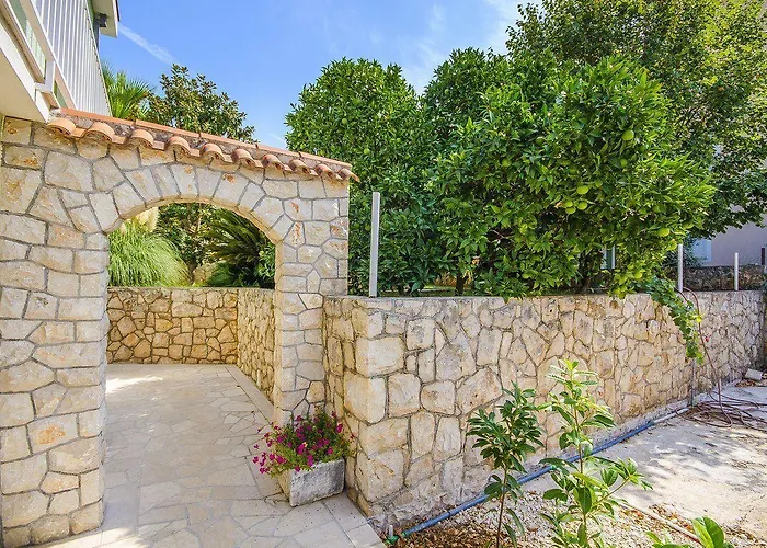 Dubravka Trogir