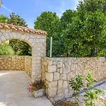 Dubravka Trogir