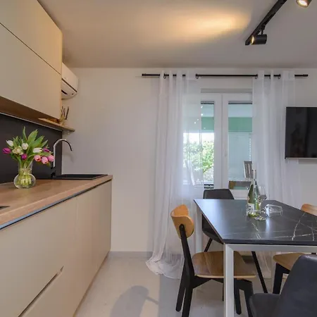 Dubravka Apartment *