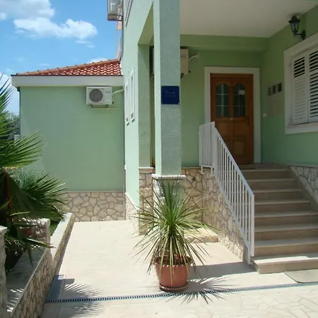 Dubravka Trogir